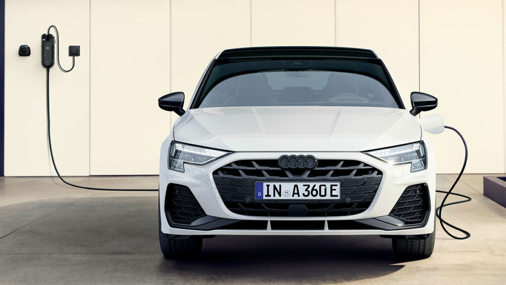 El nuevo Audi A3 Sportback TFSIe evoluciona la gama híbrida enchufable con más potencia y autonomía eléctrica