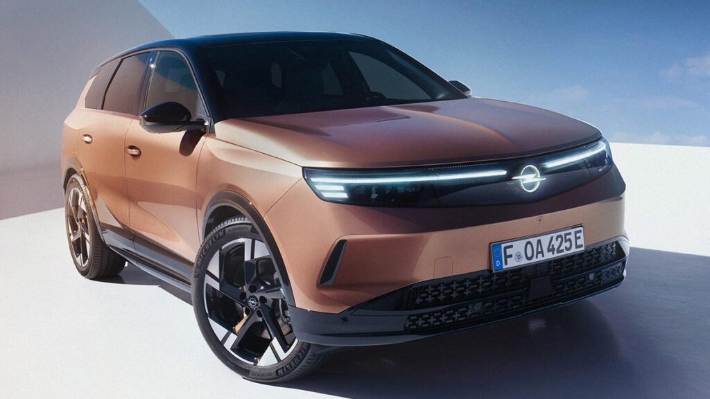 El nuevo Opel Grandland ya admite pedidos y estos son sus precios en España
