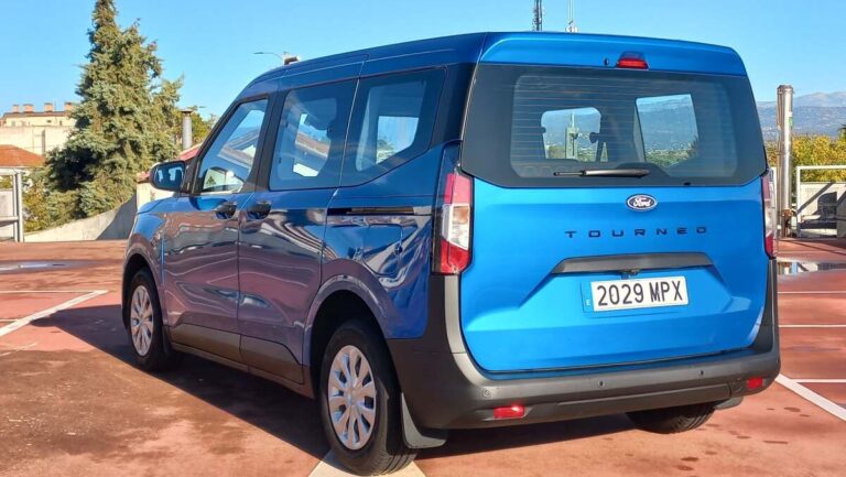 Ford Tourneo Courier Trend
