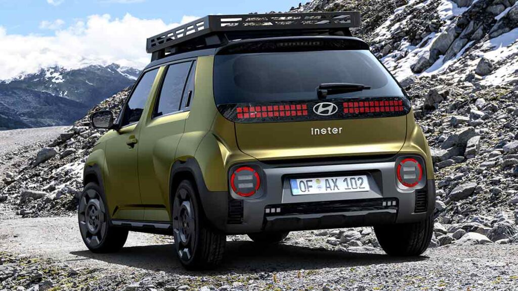 Hyundai Inster Cross: el pequeño SUV urbano eléctrico se 'pasa' a la aventura