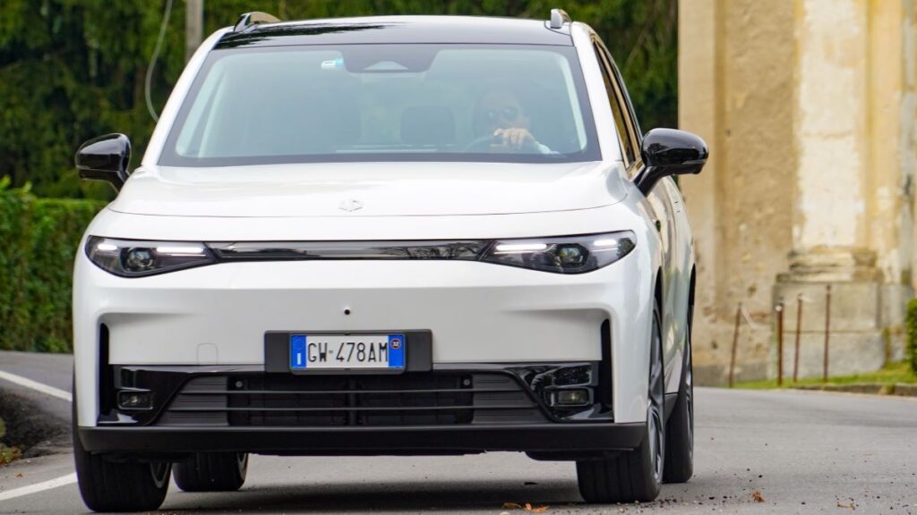 Leapmotor C10