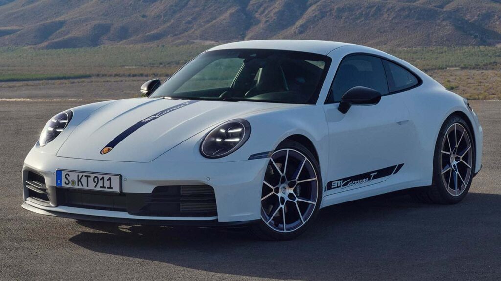 Porsche 911 Carrera T: un clásico moderno con pomo de madera y 394 CV para los más puristas