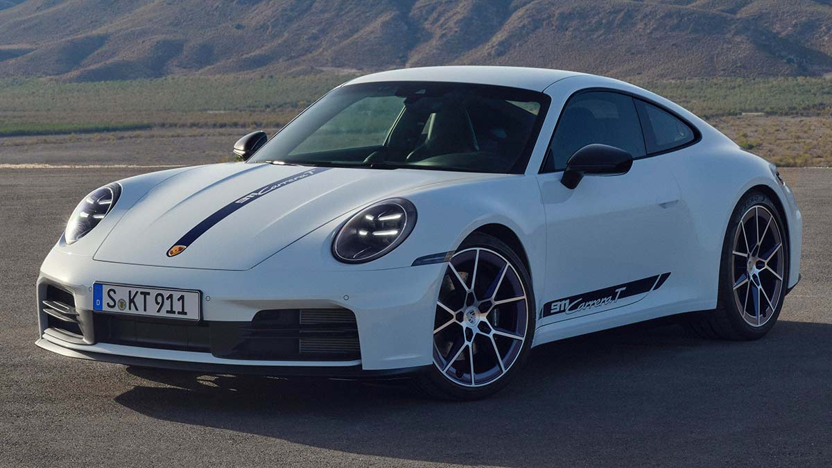 Porsche 911 Carrera T: un clásico moderno con pomo de madera y 394 CV para los más puristas