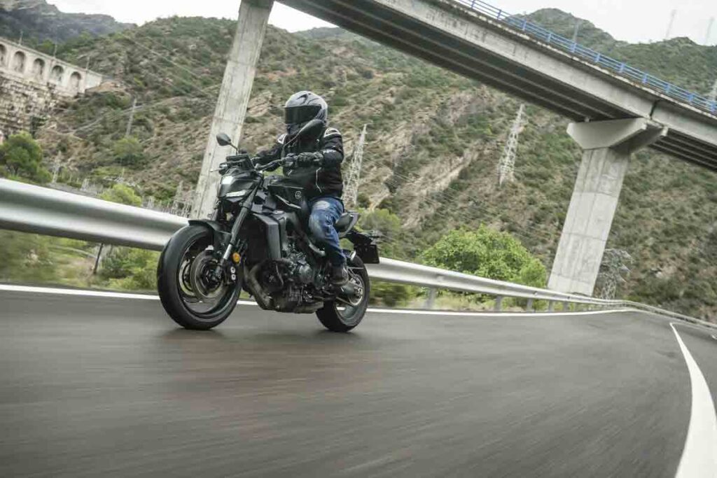 Presentacion_Yamaha_MT-09_Y-AMT_2024_accion_-11