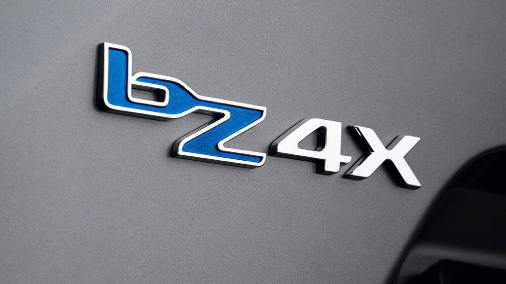 Toyota bZ4X 2025: más autonomía y rebaja de precio para el SUV eléctrico nipón