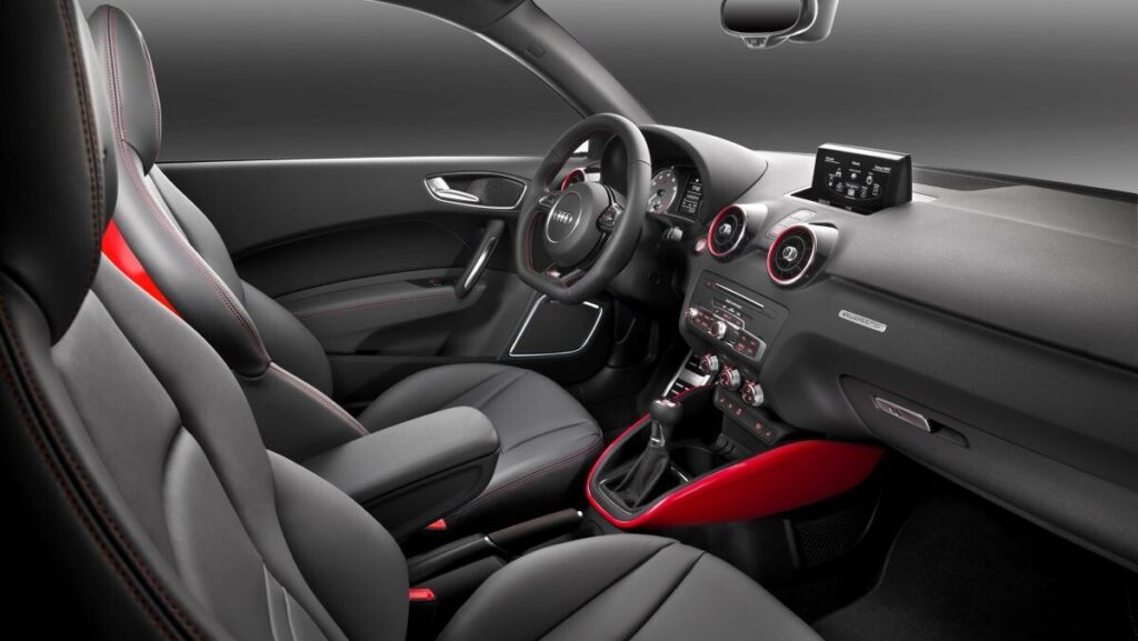 Audi S1
