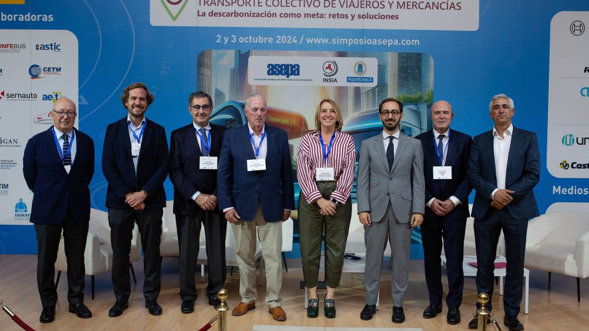 transporte colectivo viajeros mercancias