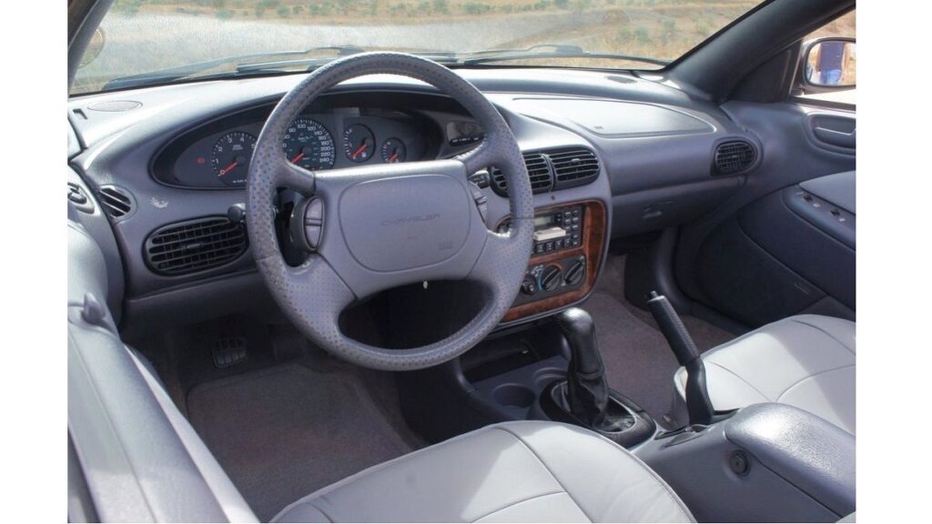 Chrysler Stratus Real Madrid