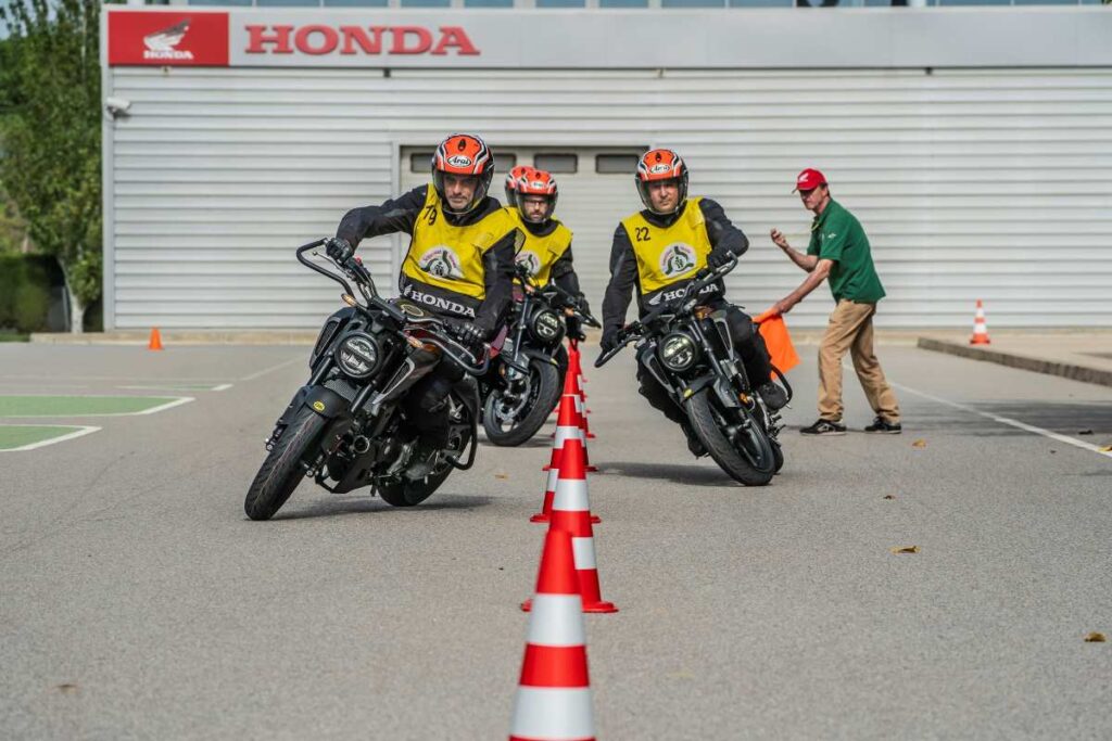Curso_HIS_Motociclieta_125_1