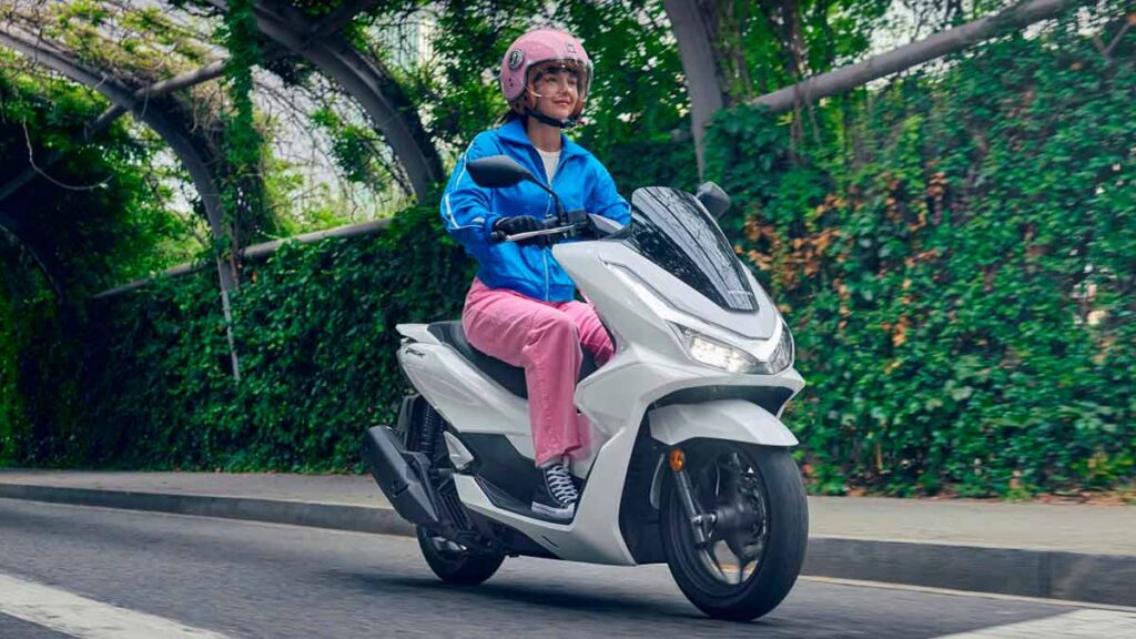 Honda-PCX125-2025_00010