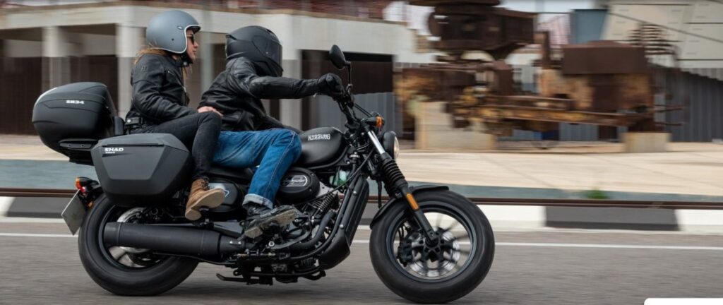 Hyosyng_Bobber_GV_125_accion
