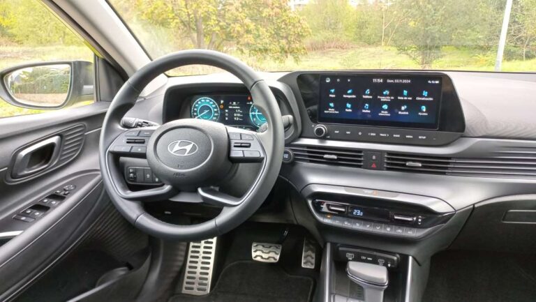 Hyundai Bayon Hybrid 6