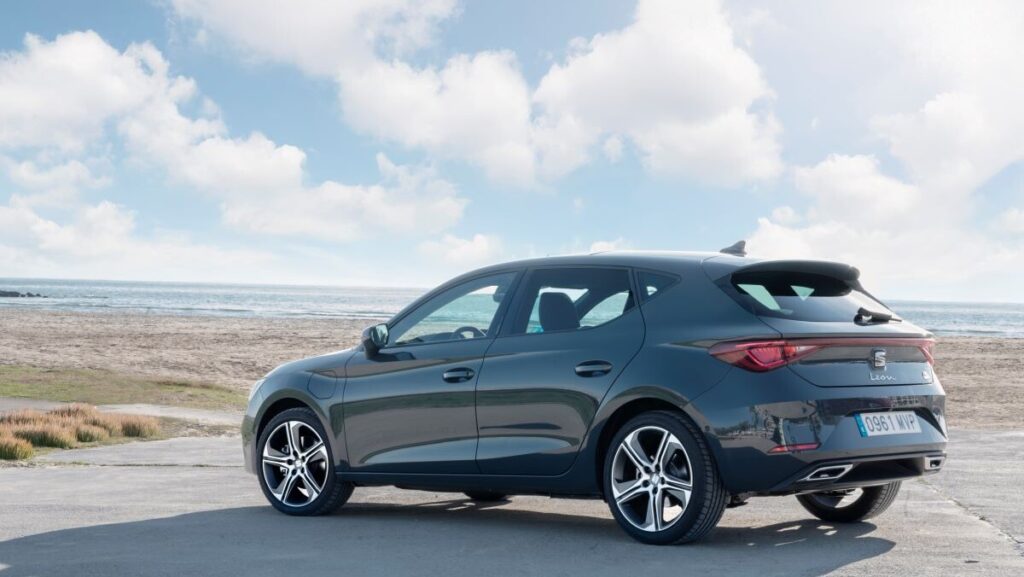 Seat León eHybrid 2025