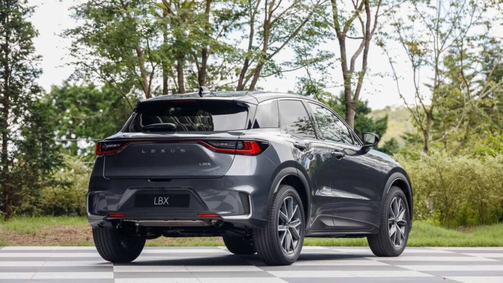 Lexus LBX
