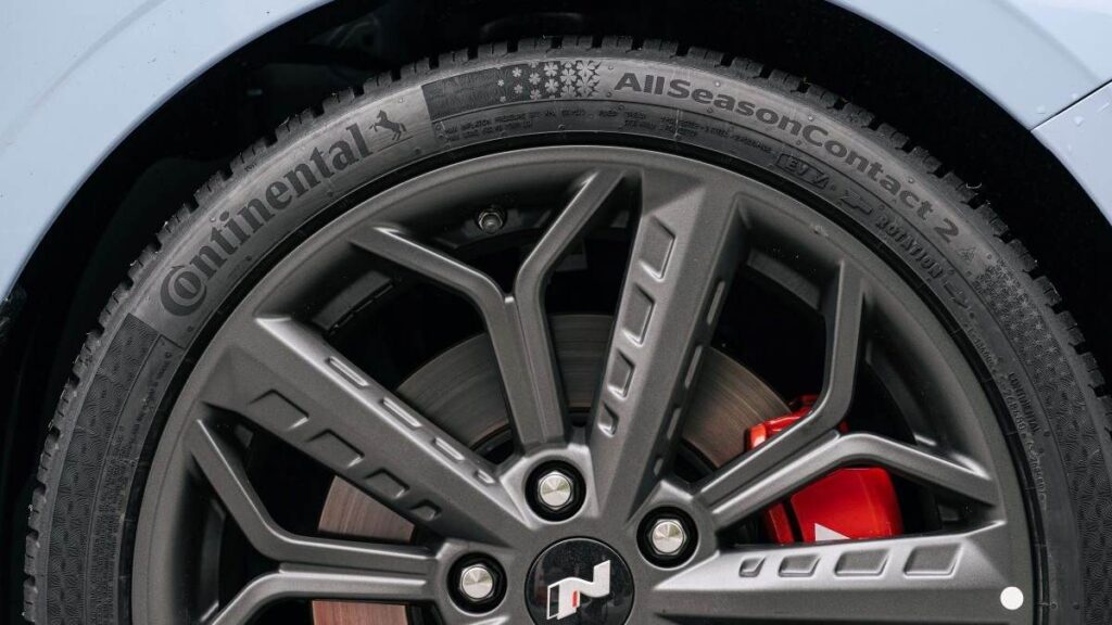 Continental AllSeasonContact 2