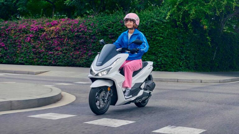 Honda-PCX125-2025_00011