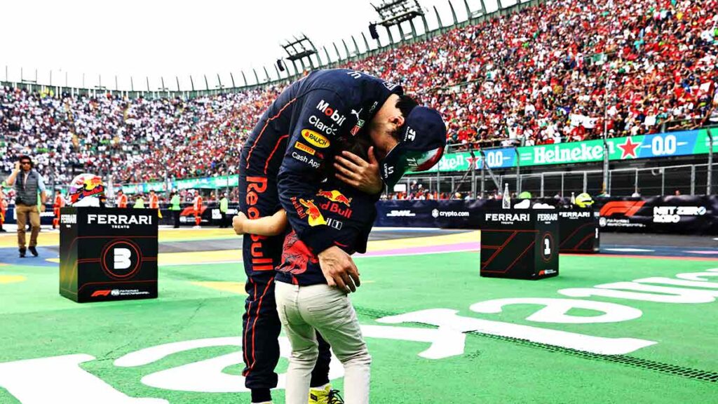 OFICIAL: Checo Pérez abandona Red Bull F1, Lawson nuevo compañero de Verstappen