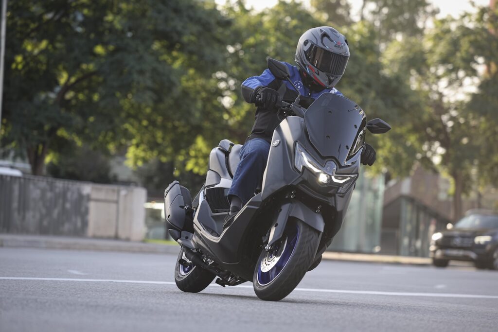 Presentacion_Yamaha_NMAX_2025_accion_-3