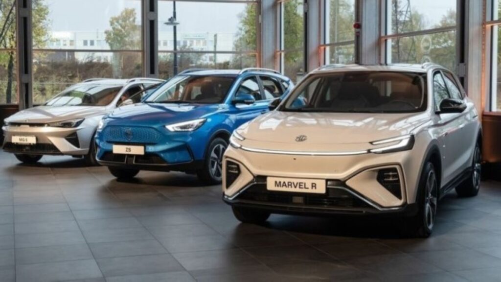 coches-de-la-marca-china-mg-en-un-concesionario