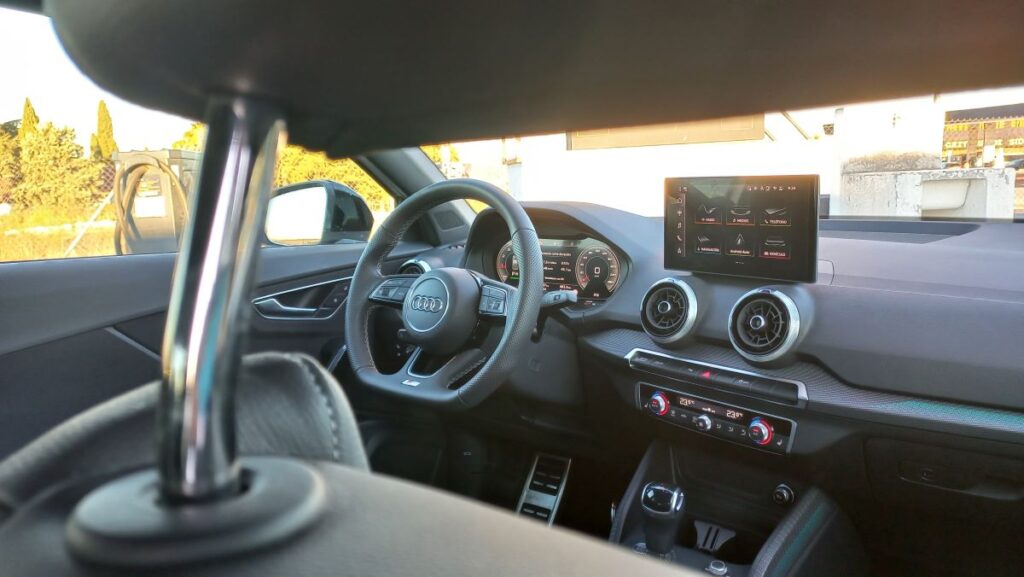 Audi-Q2-35-TFSI-S-Tronic