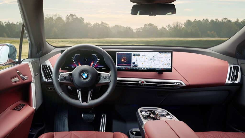 BMW iX 2025: más de 700 km de autonomía, hasta 659 CV y un diseño renovado