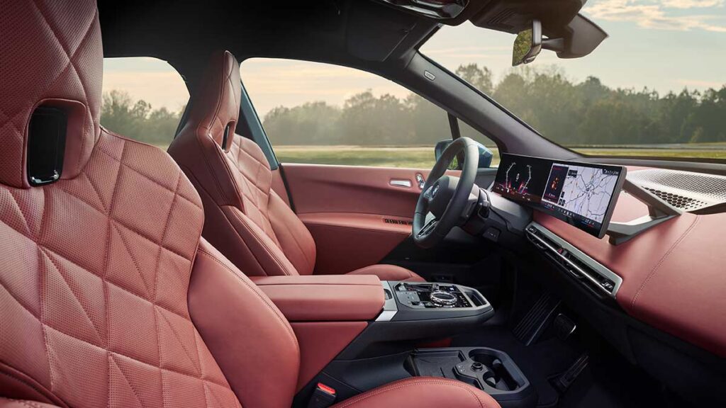 BMW iX 2025: más de 700 km de autonomía, hasta 659 CV y un diseño renovado