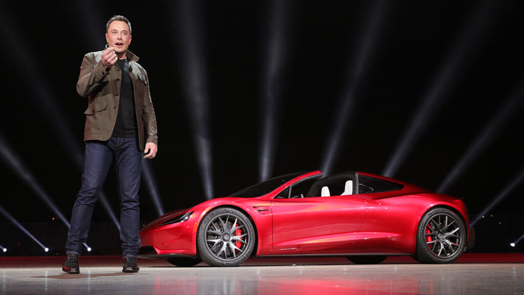 Cómo Stellantis y Tesla evitarán las multas que amenazan al coche europeo