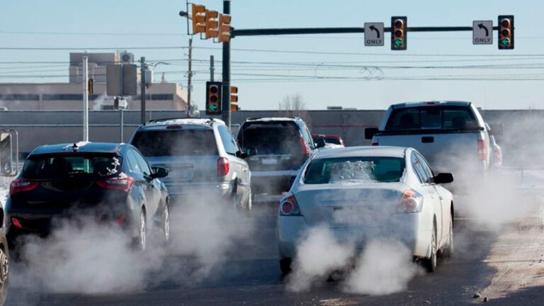 Cómo Stellantis y Tesla evitarán las multas que amenazan al coche europeo