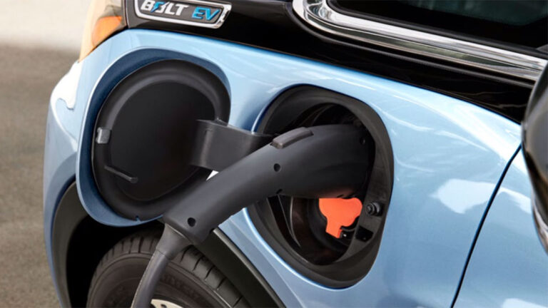 El Plan Moves III desaparece: los coches eléctricos, sin ayudas en España