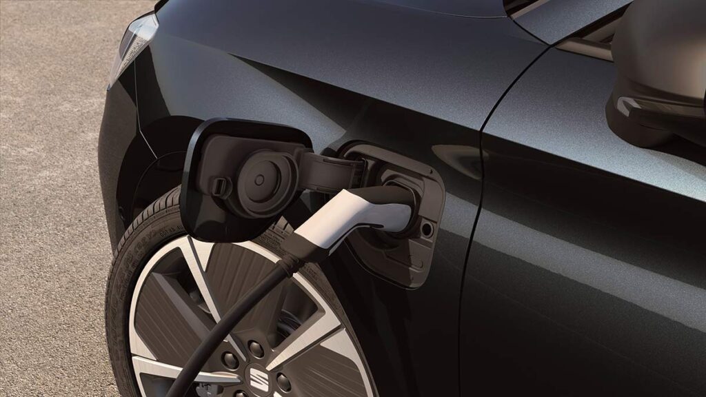 Híbridos enchufables en 2025: ¿el fin de su reinado o una nueva oportunidad?