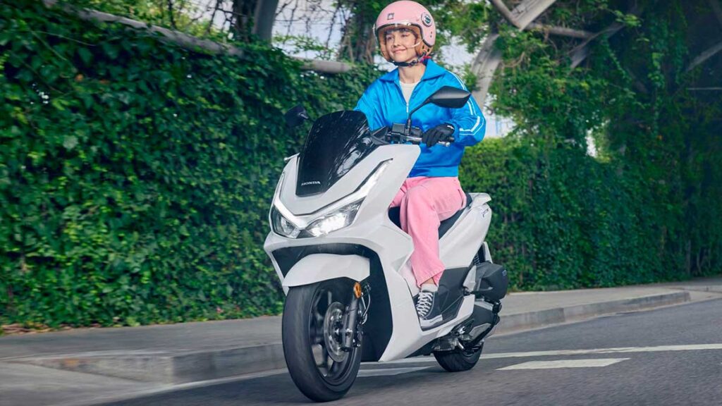 Honda-PCX125-2025_00009