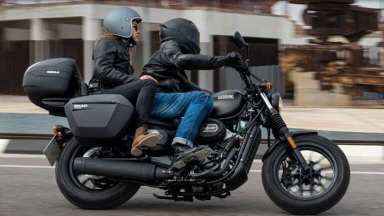 Hyosung Bobber GV125S acción