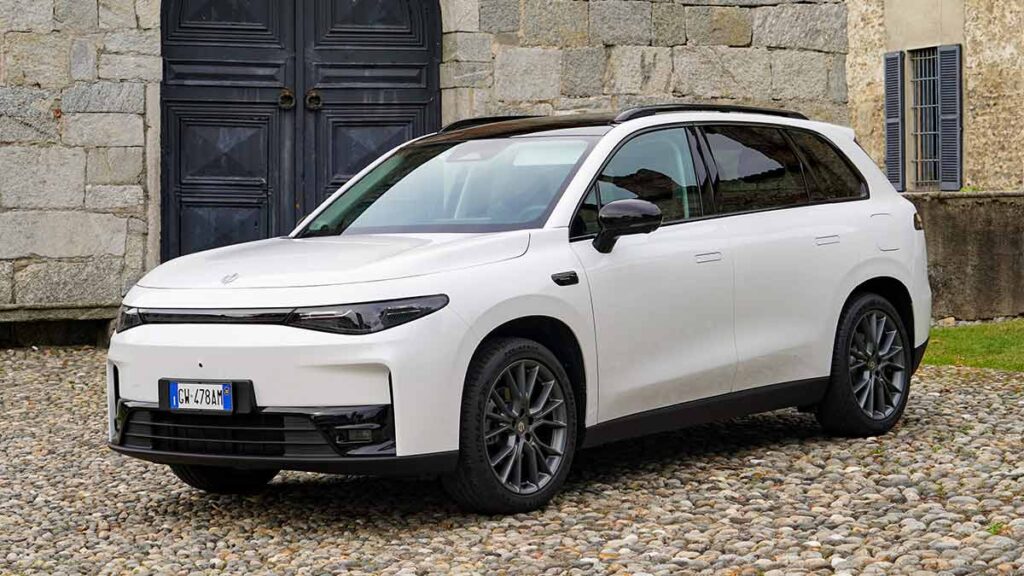 Leapmotor, el rival chino de Stellantis, que promete destronar a Tesla con un coche eléctrico a mitad de precio