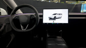 Tesla Model Y 2025