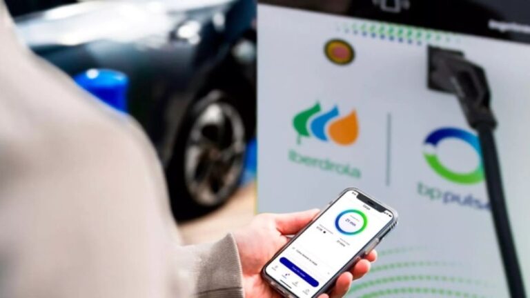 app-bp-pulse-en-un-punto-de-carga