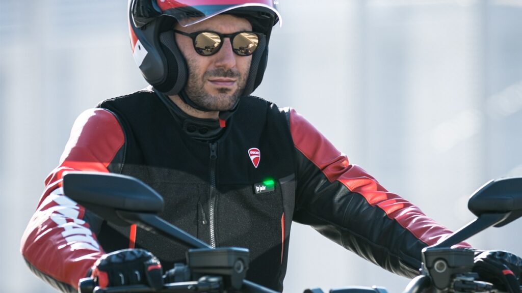 ducati_smart_jacket_1