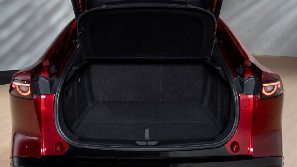 Mazda 6e