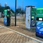 Los coches eléctricos bajan un 5,9% en la UE pero ganan al diésel