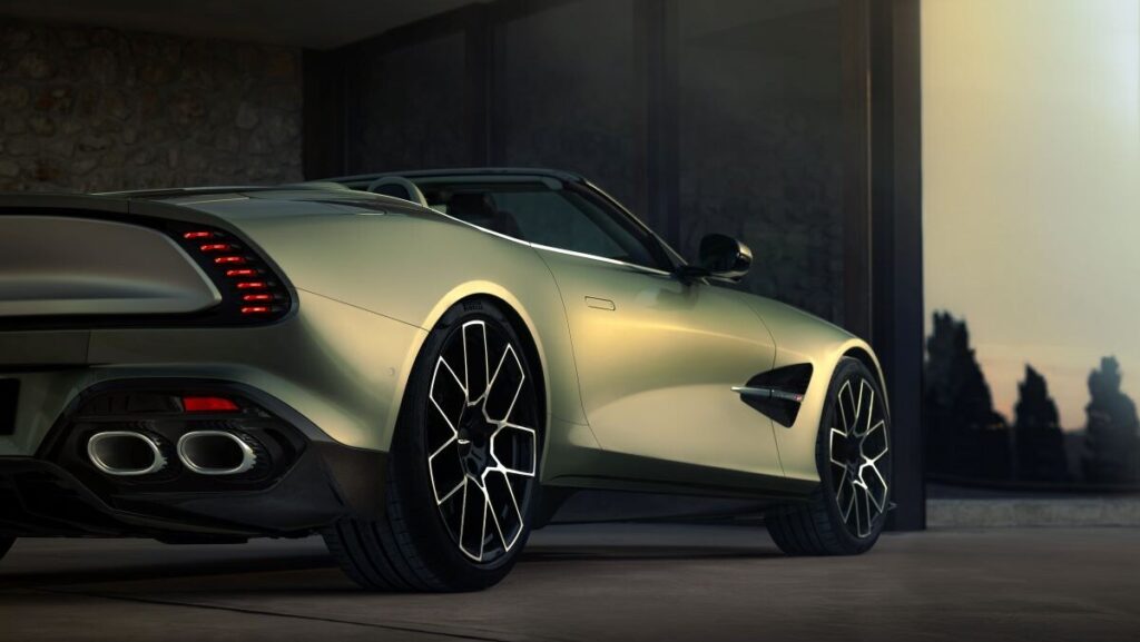 Aston Martin Vanquish Volante