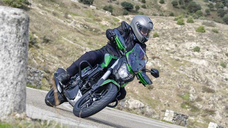 Bajaj anuncia importantes rebajas de precio para sus motos del carnet de coche y carnet A2 