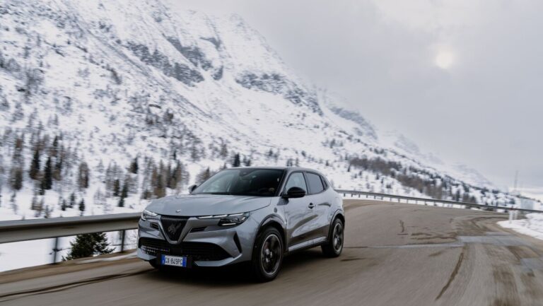 Alfa Junior Q4