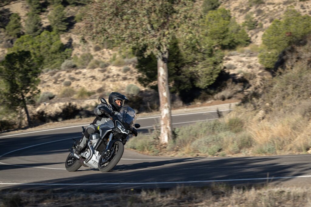 Moto_Guzzi_Stelvio_2024_-11