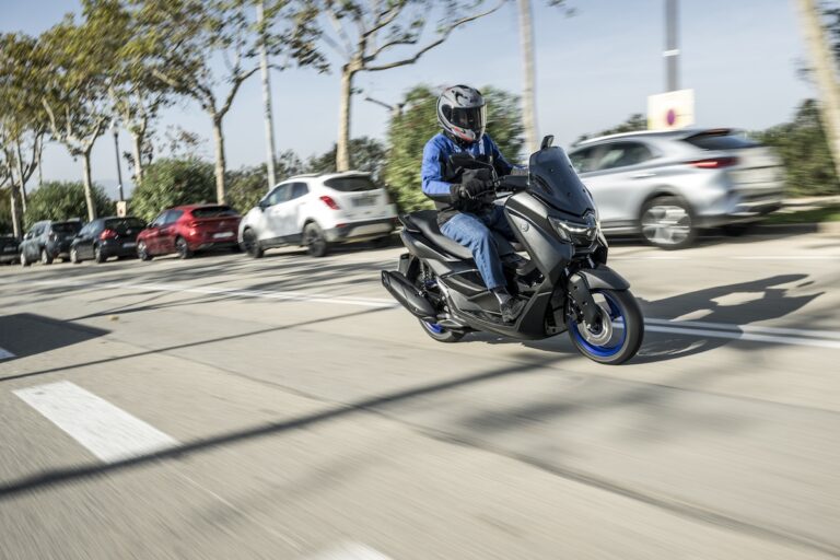 Presentacion_Yamaha_NMAX_2025_accion_-13