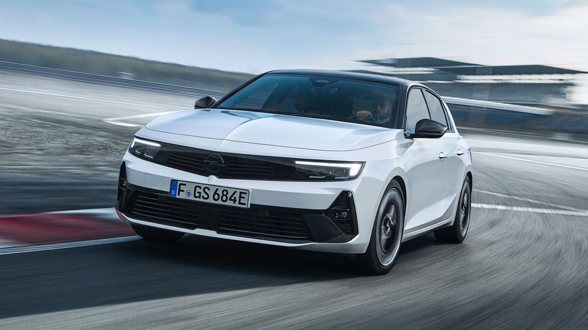 01_opel_astra_gse_520350-63330a017afc2_633426753b8f2