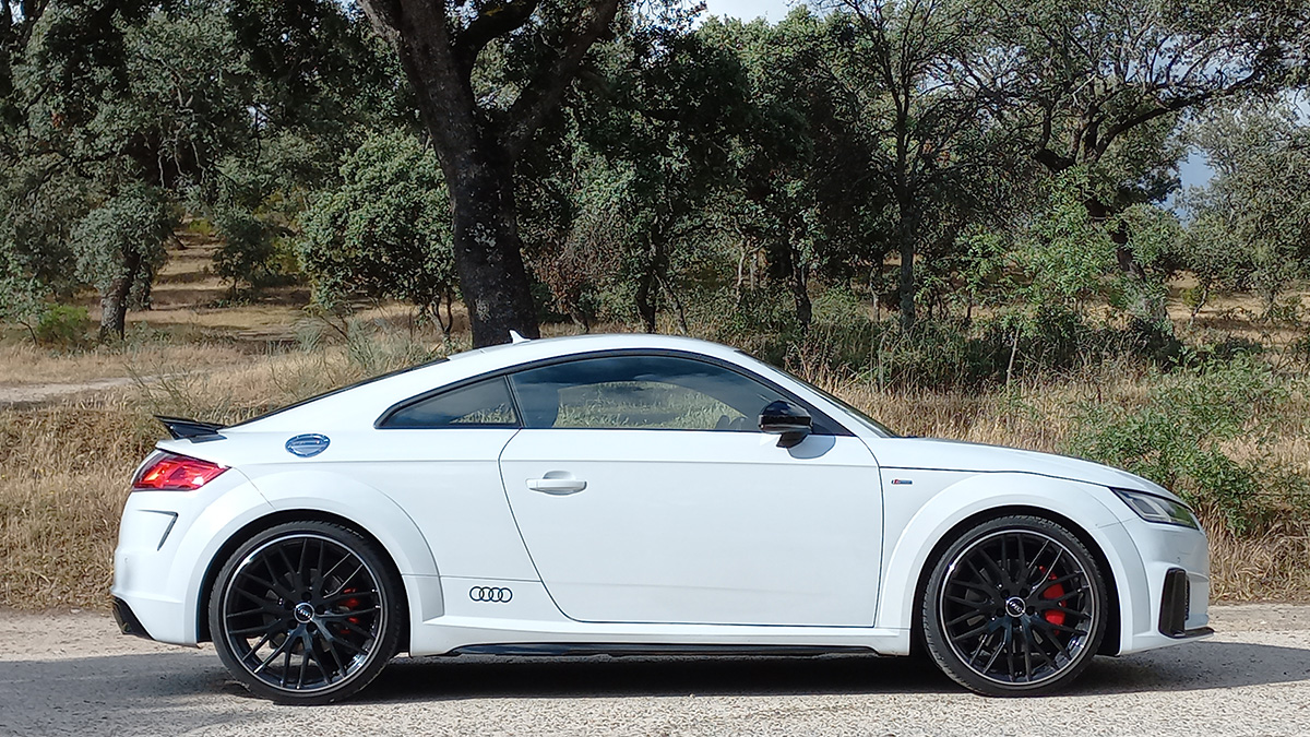 2_Audi-TT