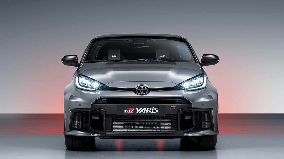 2_ToyotaGRYarisGrisExterior