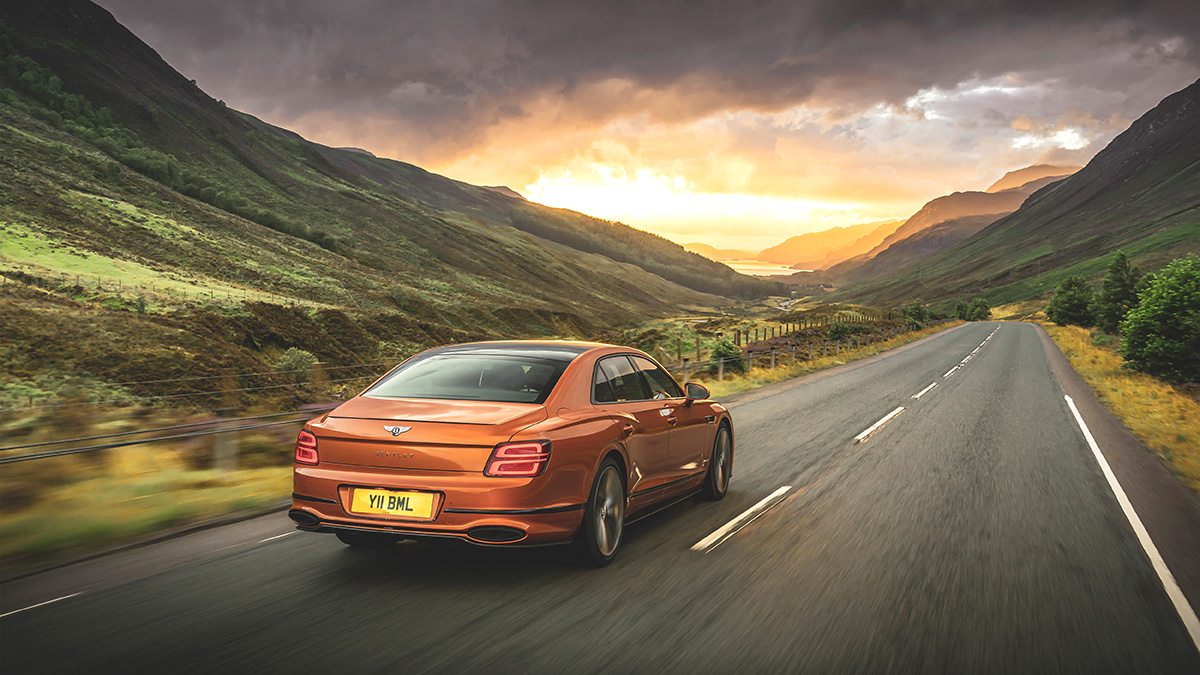 Bentley_Flying_Spur-2