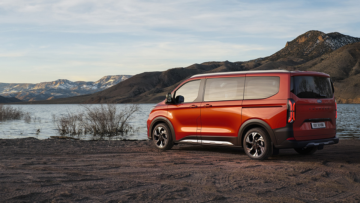 Ford_E-Tourneo_2