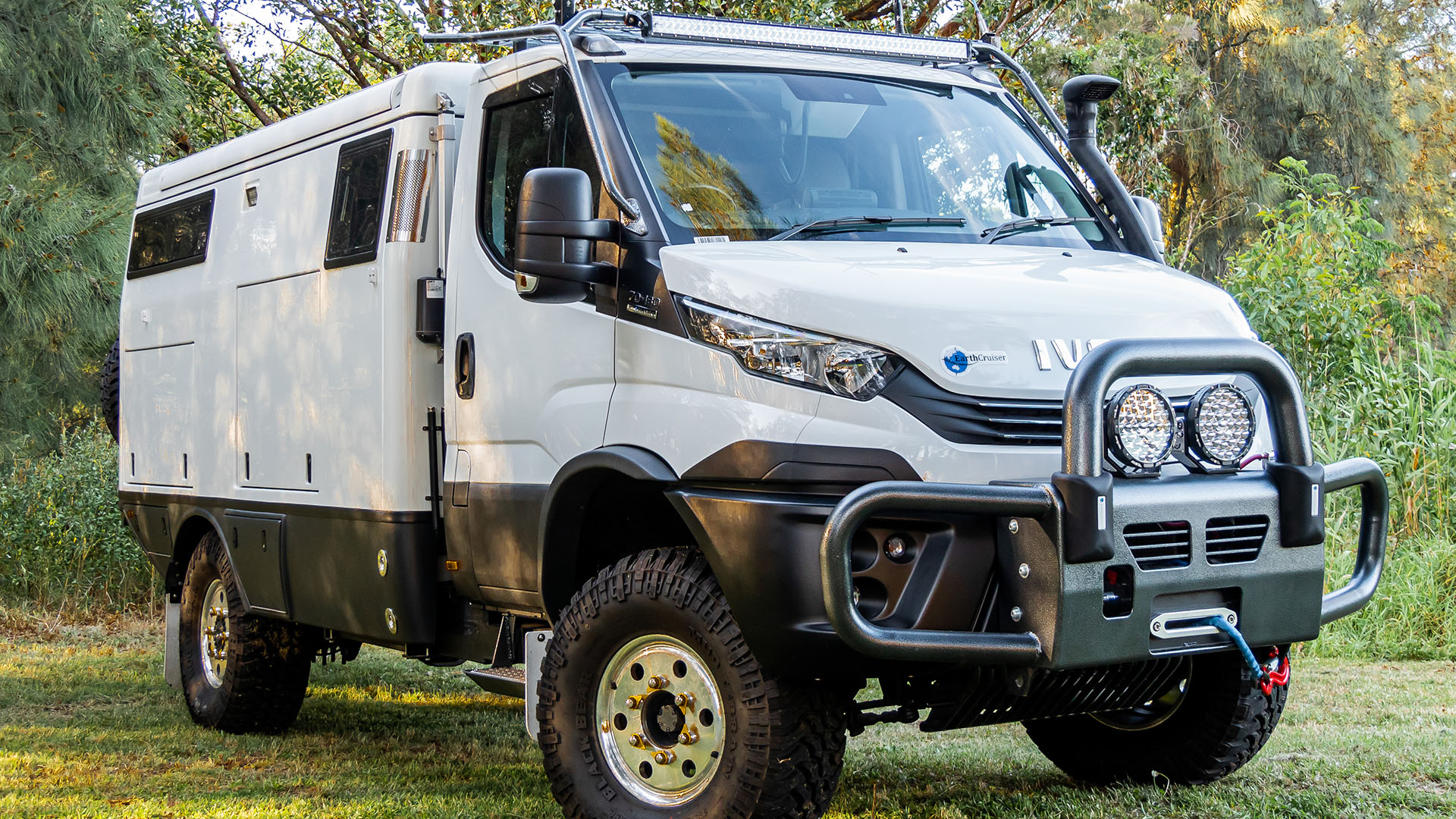 Iveco-Daily-4x4-based-Expedition-Earthcruiser-EXP-659496