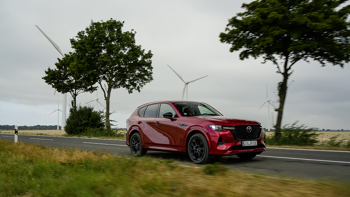 MazdaCX-60_Homura_Germany_act_-3
